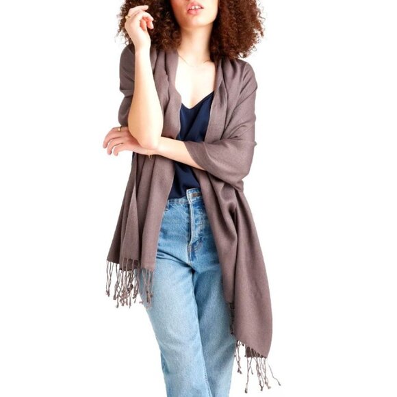 Quince Featherweight Cashmere Silk Fringe Scarf Grey NWT - Picture 1 of 4
